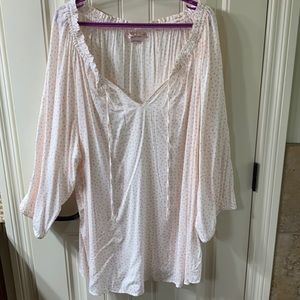White with peach dots - float and cool top